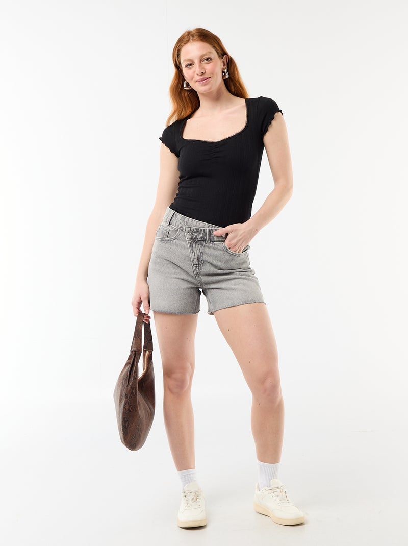 T-shirt côtelé à manches courtes avec manches volantées Noir - Kiabi