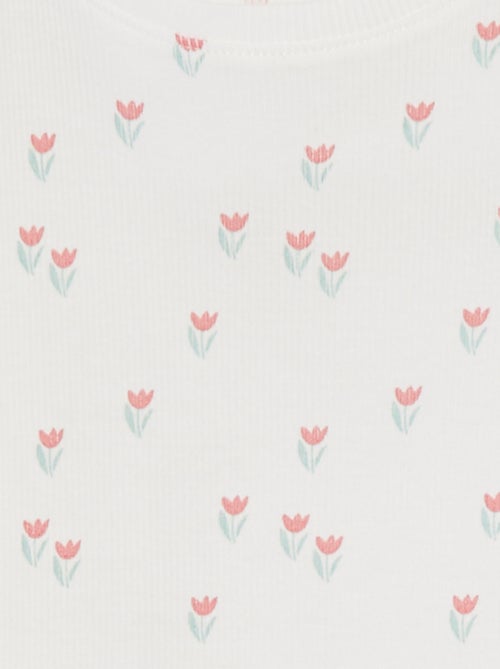 T-shirt côtelé avec bords ondulés et motifs - Kiabi