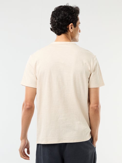 T-shirt homme uni à col tunisien - Kiabi T-shirt homme uni à col tunisien - Kiabi