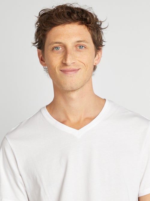 T-shirt homme uni en coton à col V - Kiabi
