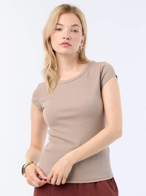T-shirt in jersey a coste a maniche corte - Kiabi T-shirt in jersey a coste a maniche corte - Kiabi