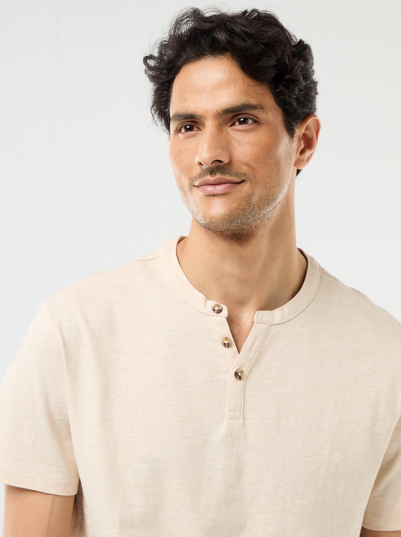 T-shirt manches courtes à col tunisien Beige - Kiabi