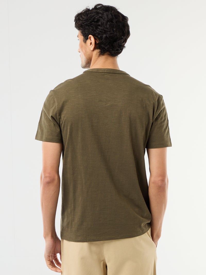 T-shirt manches courtes à col tunisien Kaki - Kiabi