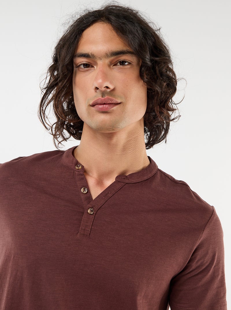 T-shirt manches courtes à col tunisien Marron - Kiabi