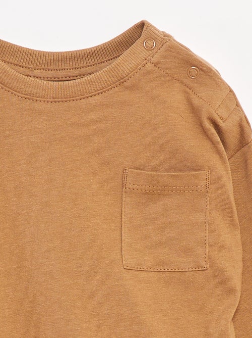 T-shirt manches longues et poche poitrine - Kiabi