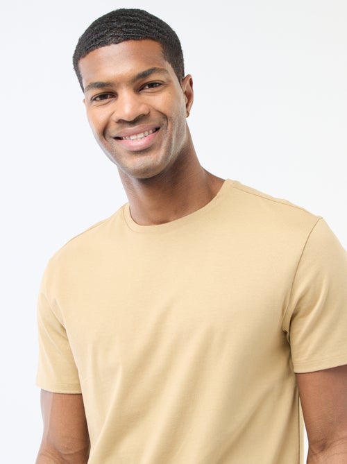 T-Shirt mit Rundhalsausschnitt aus Baumwolle - Tough Cotton™ - Kiabi T-Shirt mit Rundhalsausschnitt aus Baumwolle - Tough Cotton™ - Kiabi