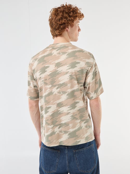T-Shirt mit Rundhalsausschnitt und \'Camouflage\'-Print aus Baumwolle - Kiabi