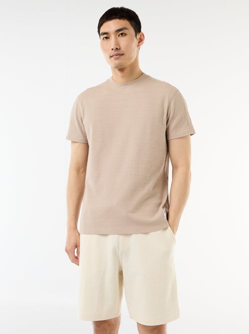 T-Shirt mit Wabenmuster und Rundhalsausschnitt - Kiabi