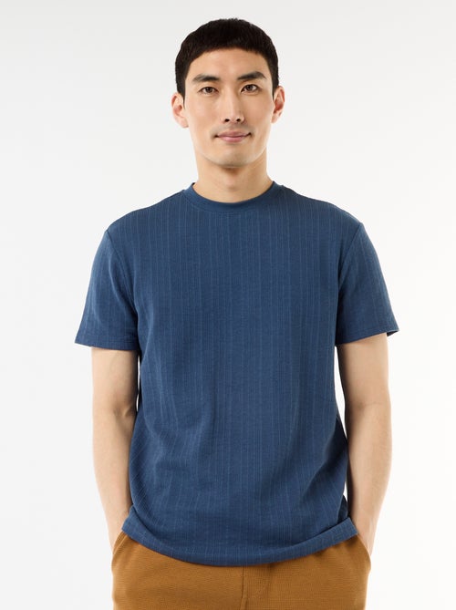 T-shirt uni à manches courtes en maille fantaisie - Kiabi