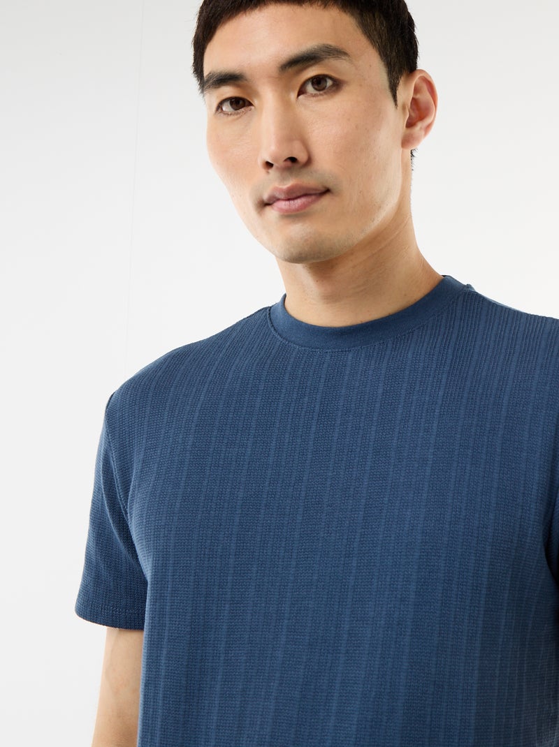 T-shirt uni à manches courtes en maille fantaisie Bleu - Kiabi