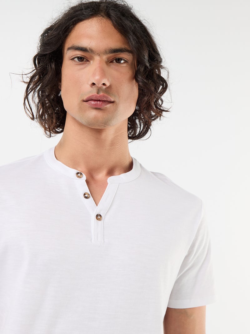 T-shirt uni pour homme à col tunisien Blanc - Kiabi