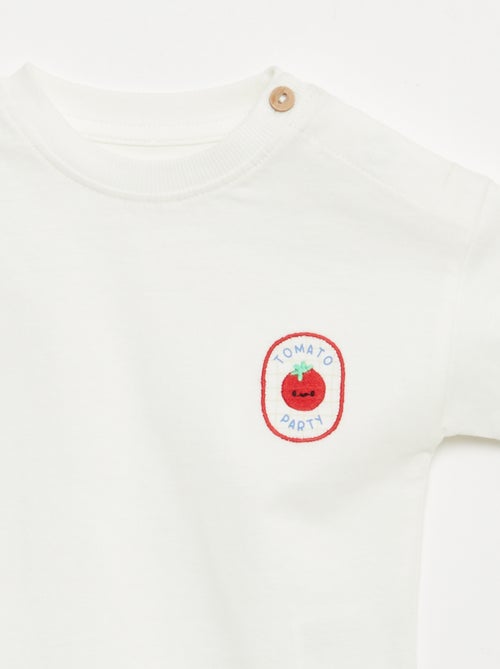 T-shirt with embroidery on chest - Kiabi