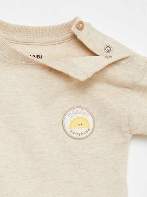 Tee-shirt avec broderie sur poitrine - Kiabi