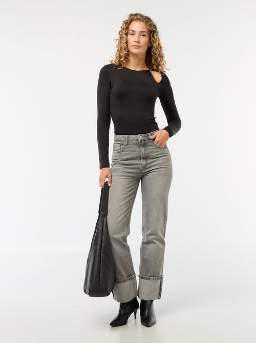 Tee-shirt cintré avec détail doré - Kiabi