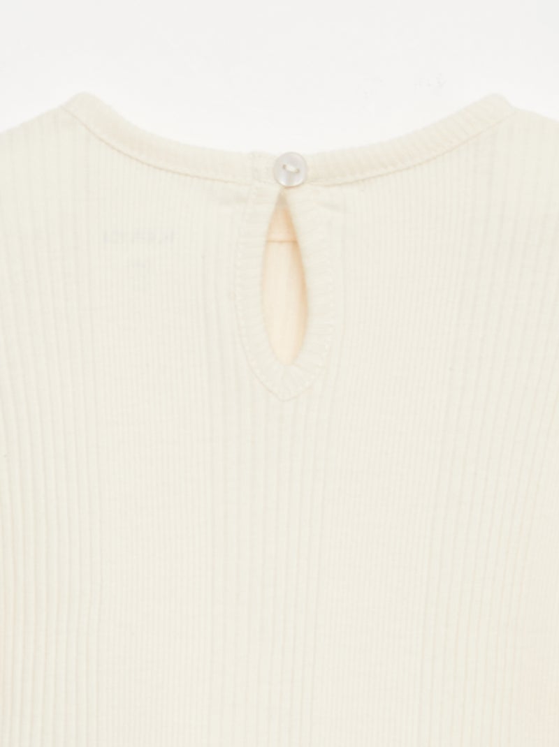 Tee-shirt côtelé avec bords volantés Beige - Kiabi
