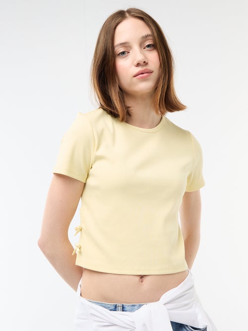 Tee-shirt cropped côtelé avec noeuds - Kiabi