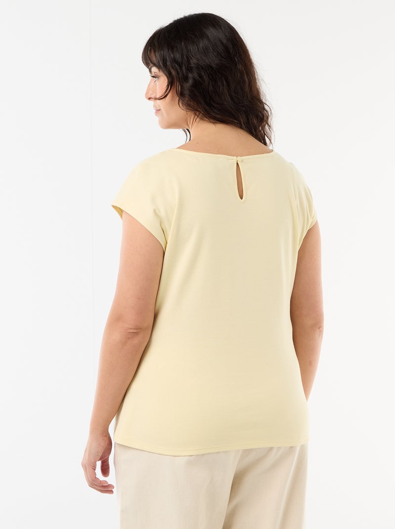 Tee-shirt drapé avec bijou doré Jaune - Kiabi