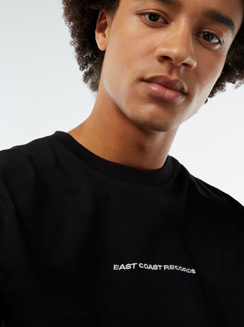 Tee-shirt imprimé poitrine - Kiabi