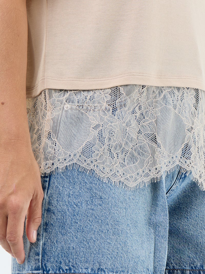 Tee-shirt léger avec base en dentelle Beige - Kiabi
