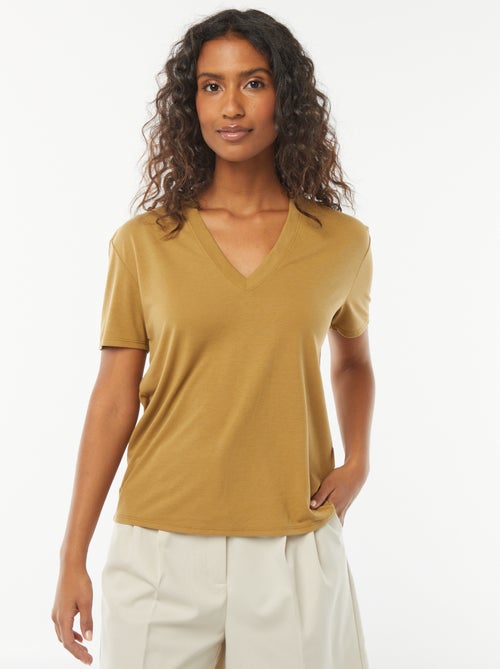 Tee-shirt manches courtes avec encolure en V - Kiabi