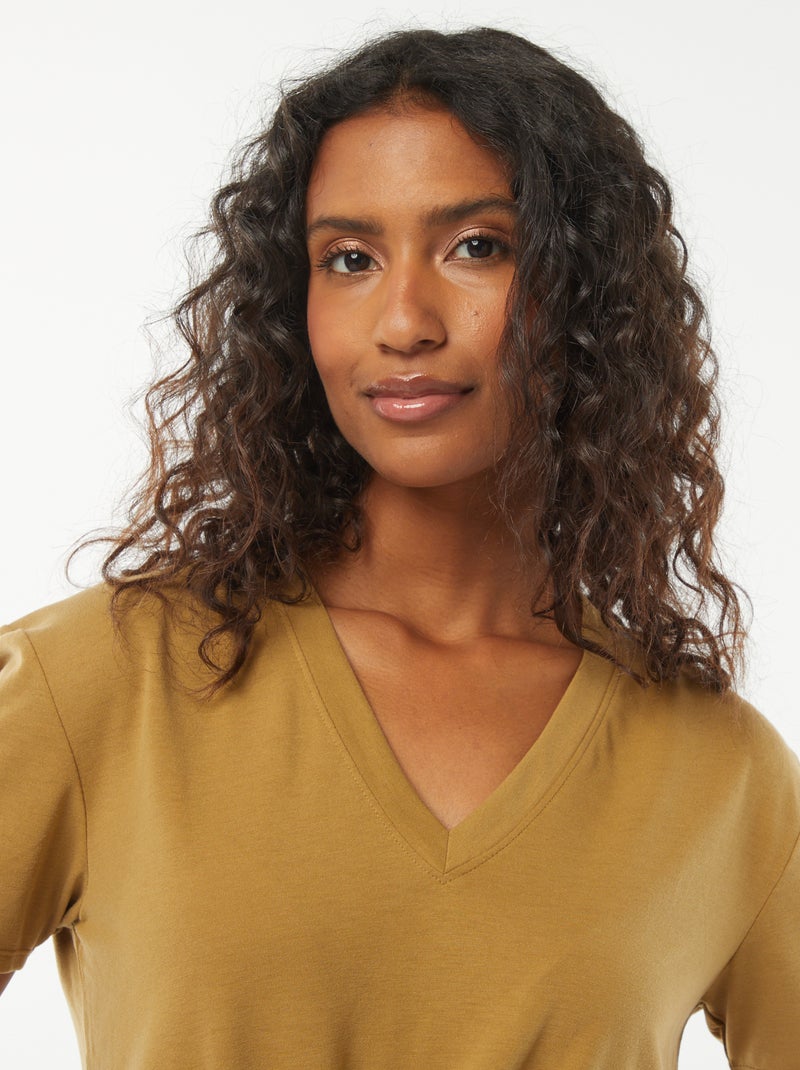 Tee-shirt manches courtes avec encolure en V Vert - Kiabi