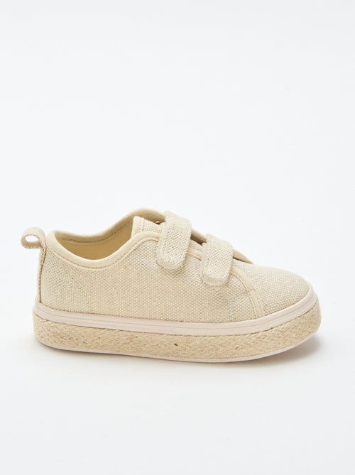 Tiefe Canvas-Sneakers mit Bastsohle - Kiabi Tiefe Canvas-Sneakers mit Bastsohle - Kiabi
