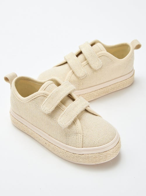 Tiefe Canvas-Sneakers mit Bastsohle - Kiabi Tiefe Canvas-Sneakers mit Bastsohle - Kiabi