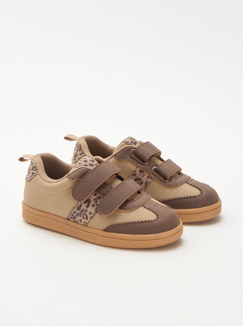 Tiefe Sneakers mit Klettverschluss - Kiabi