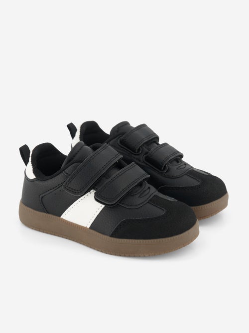 Tiefe Sneakers mit Kontrasteinsätzen - Kiabi