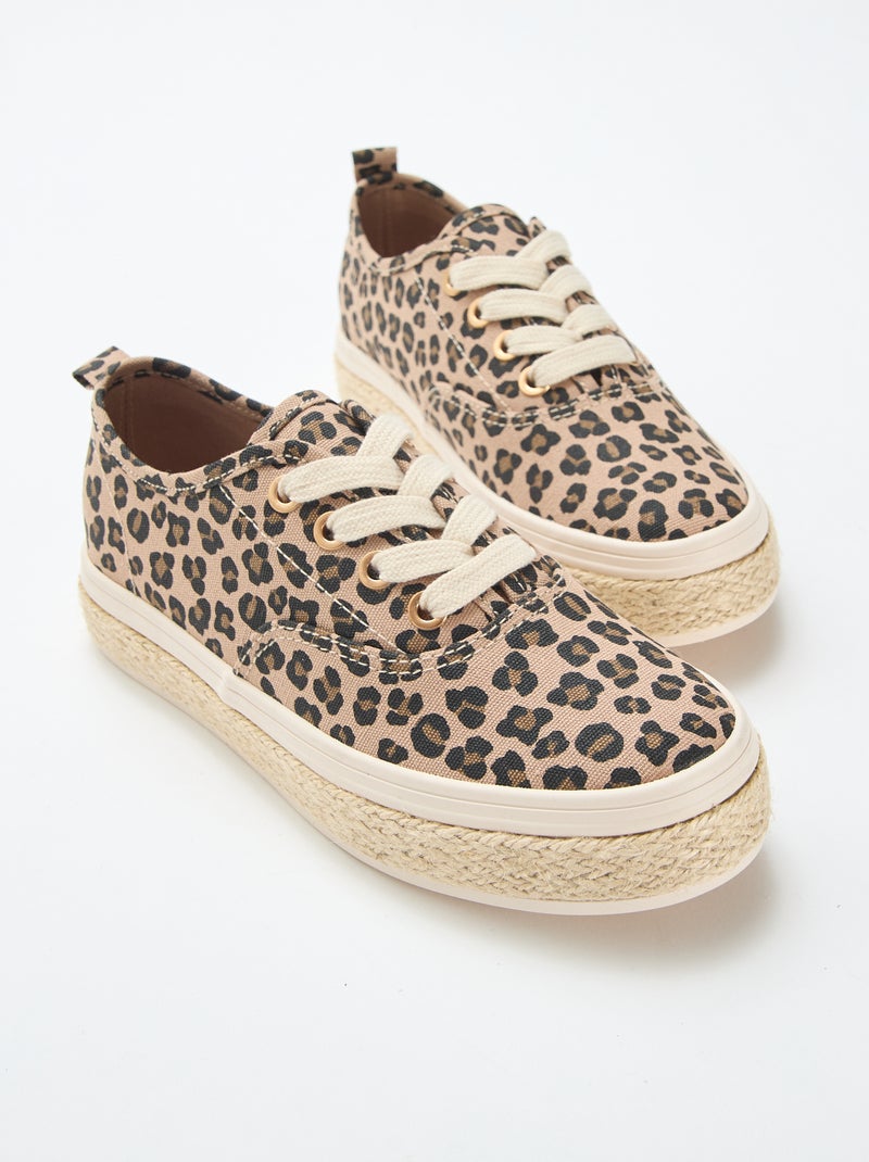 Tiefe Sneakers mit Kordelsohle Braun - Kiabi