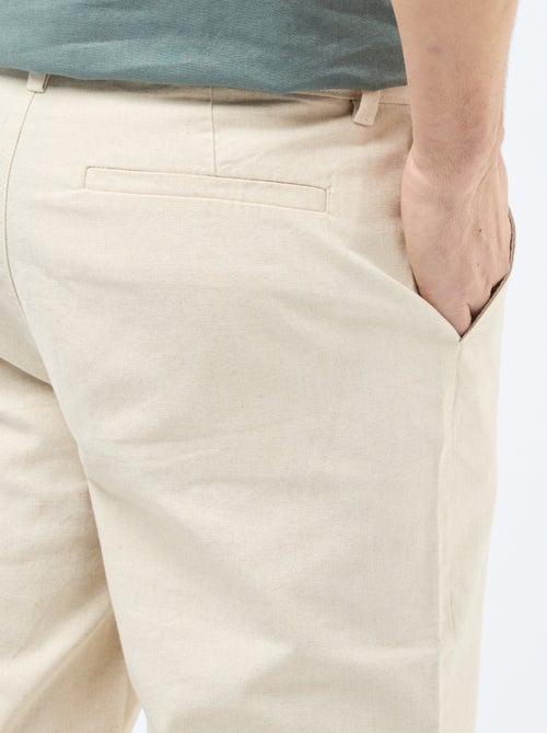Uni-Chino mit normaler Taille - Kiabi