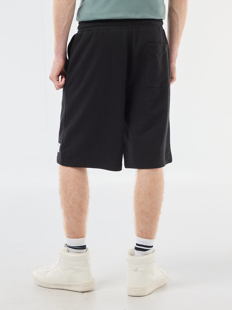 Unifarbenes Baumwoll-Short mit Patch Schwarz - Kiabi