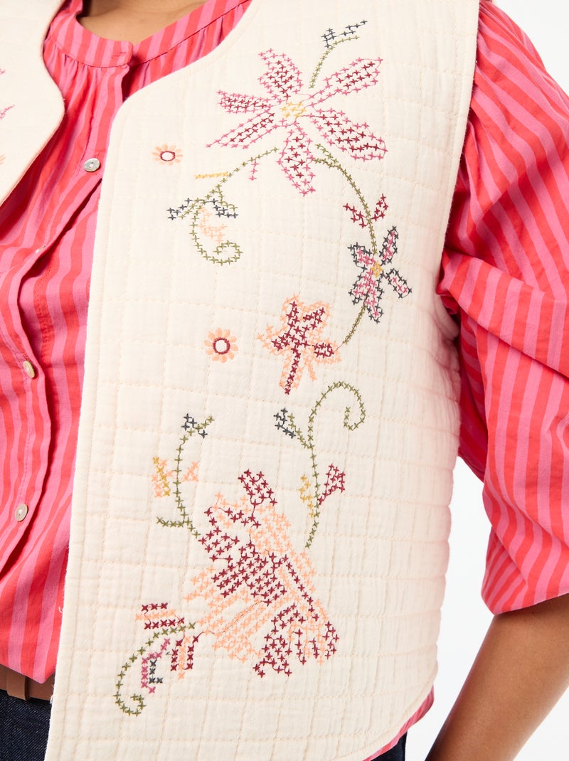 Veste matelassée avec broderies Beige - Kiabi