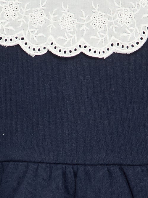 Vestito a maniche lunghe in felpa con colletto ricamato - Kiabi Vestito a maniche lunghe in felpa con colletto ricamato - Kiabi