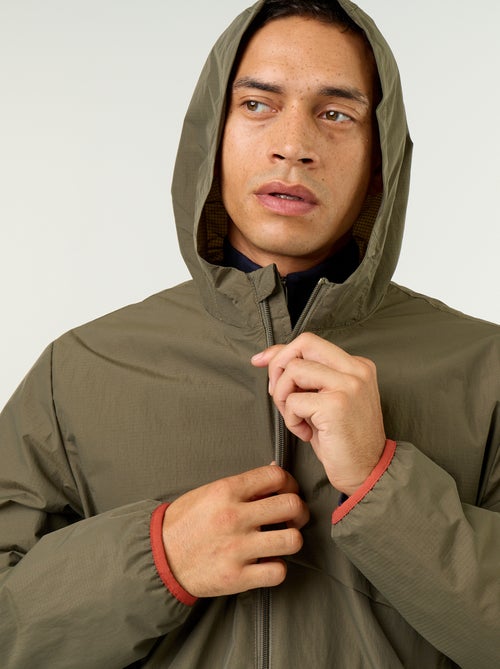 Wasserabweisende Kapuzen-Windjacke - Kiabi