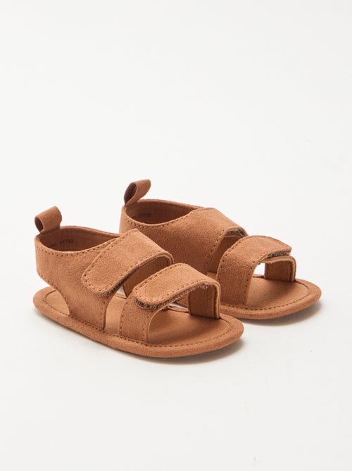 Weiche Sandalen mit 2 Riemen - Kiabi