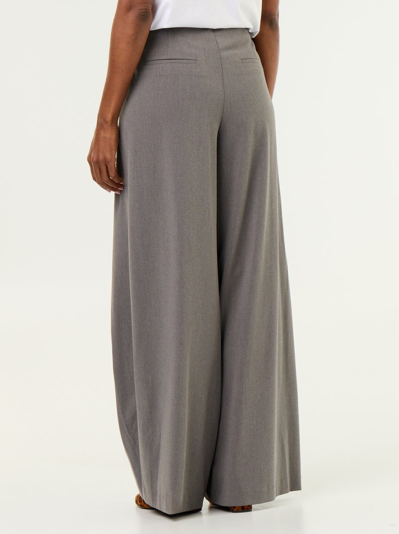 Weite High-Waist Bundfaltenhose Gris - Kiabi