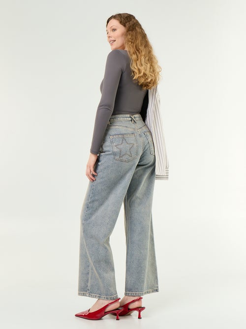 Wide-leg jeans with embroidered stars on back pockets - Kiabi