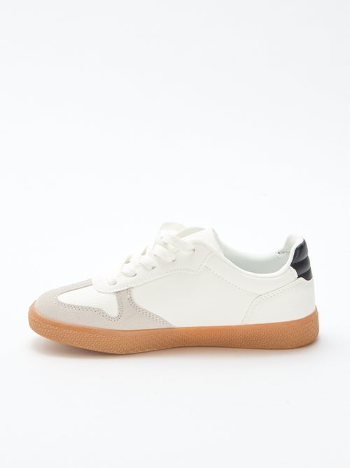Wildleder-Halbsneaker mit Kontrasteinsatz - Kiabi