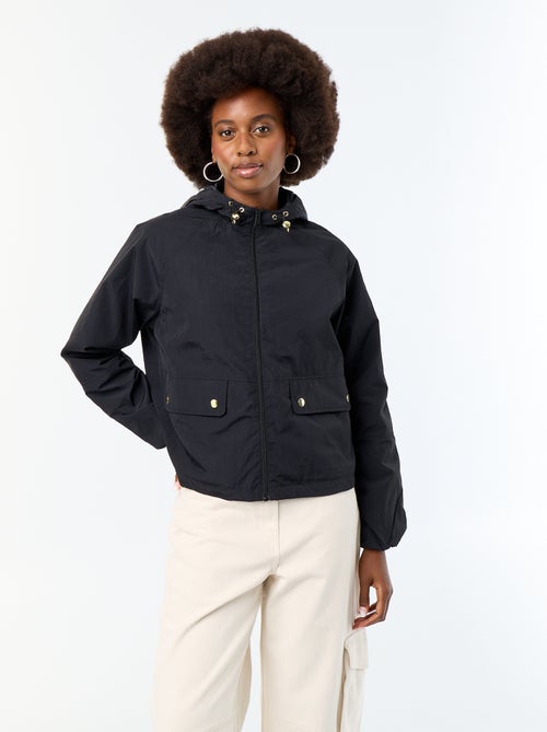 Windbreaker-Blouson mit Kapuze und Pattentaschen - Kiabi