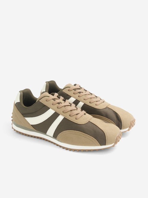 Zweifarbige Schnür-Turnschuhe - Kiabi