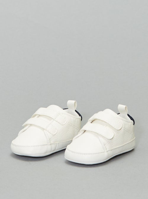 Zweifarbige Sneakers mit Klettverschluss - Kiabi